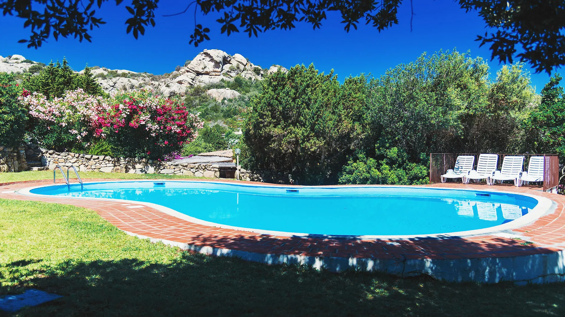 Domus Porto Cervo Aparthotel Italy
